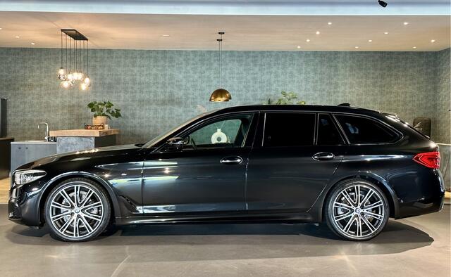 BMW 5-SERIE Touring 520d High Exe I M-Sportpakket I Pano I Nappa Leder