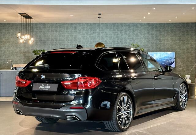 BMW 5-SERIE Touring 520d High Exe I M-Sportpakket I Pano I Nappa Leder