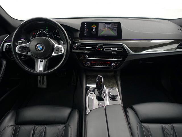 BMW 5-SERIE 520d xDrive M Sport Aut- Design Leder Interieur, Sfeerverlichting, Memory, Stuur/Stoelverwarming, Standkachel