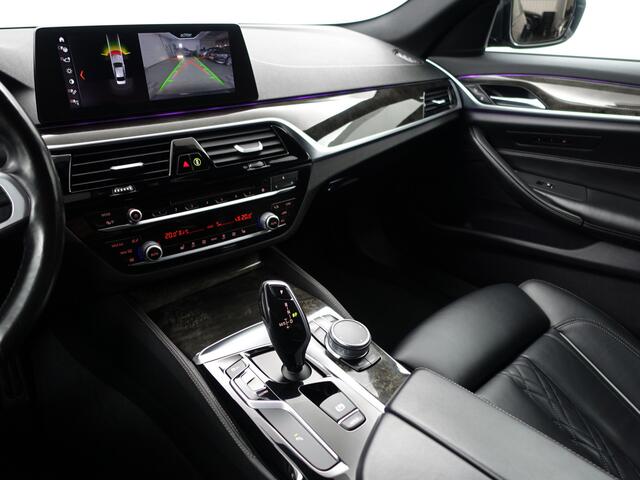BMW 5-SERIE 520d xDrive M Sport Aut- Design Leder Interieur, Sfeerverlichting, Memory, Stuur/Stoelverwarming, Standkachel