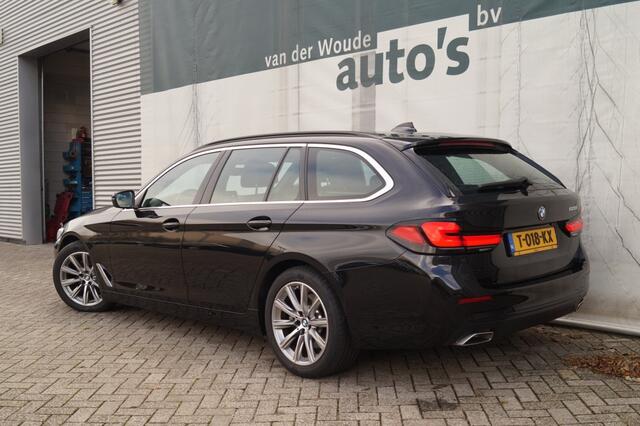 BMW 5-SERIE Touring 520i Business Edition Plus -LEER-NAVI-ECC-