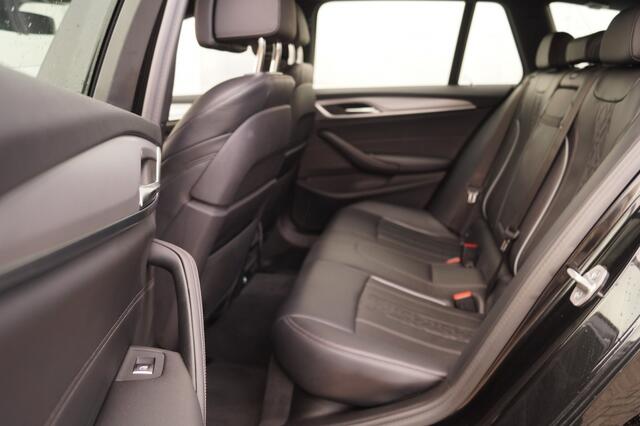 BMW 5-SERIE Touring 520i Business Edition Plus -LEER-NAVI-ECC-