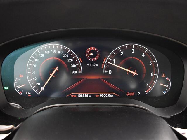 BMW 5-SERIE Touring 520i LUXURY LINE + HEAD-UP / STANDKACHEL / LED / COMFORTZETELS / DIGITALE COCKPIT