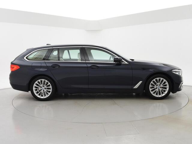 BMW 5-SERIE Touring 520i LUXURY LINE + HEAD-UP / STANDKACHEL / LED / COMFORTZETELS / DIGITALE COCKPIT