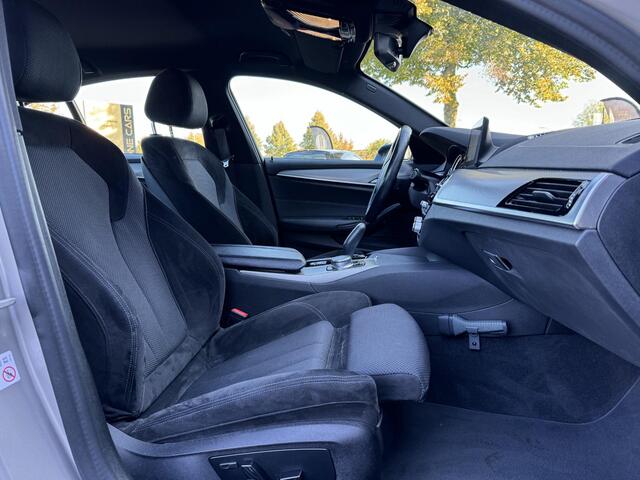 BMW 5-SERIE 520i High Executive M-Pakket Alcantara,Navi,Camera,Cruise,Clima,2e Eigenaar,N.A.P,APK tot 02-2025,BTW Auto