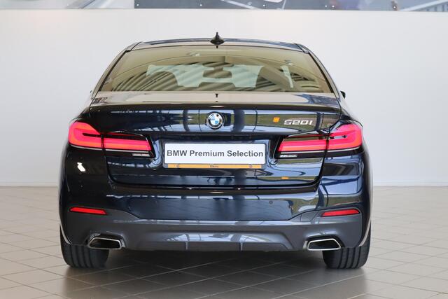 BMW 5-SERIE Sedan 520i | Business Edition Plus | M-Sportpakket | Comfortstoelen