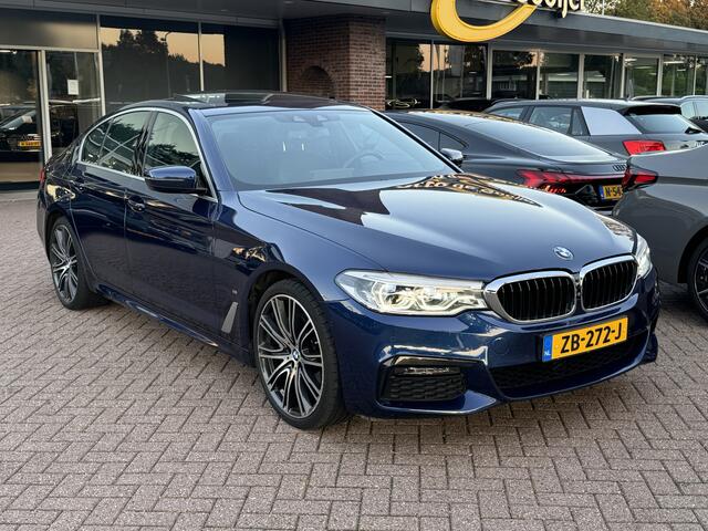 BMW 5-SERIE 530e iPerformance High Exe. M Sport / Schuifdak / 360Camera / Leder / 18'' / Navigatie / Dodehoek / DAB / Stoelverwarming / Cruise Control