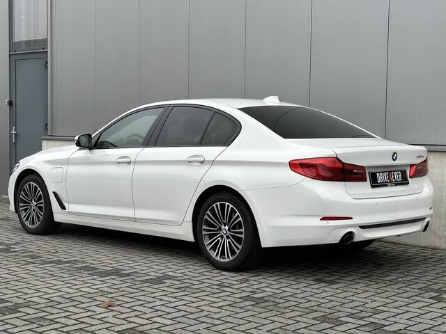 BMW 5-SERIE 530e iPerf High Exe 292pk PHEV 2020 NAVI VIRTUAL ECC PDC