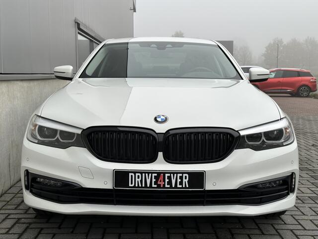 BMW 5-SERIE 530e iPerf High Exe 292pk PHEV 2020 NAVI VIRTUAL ECC PDC