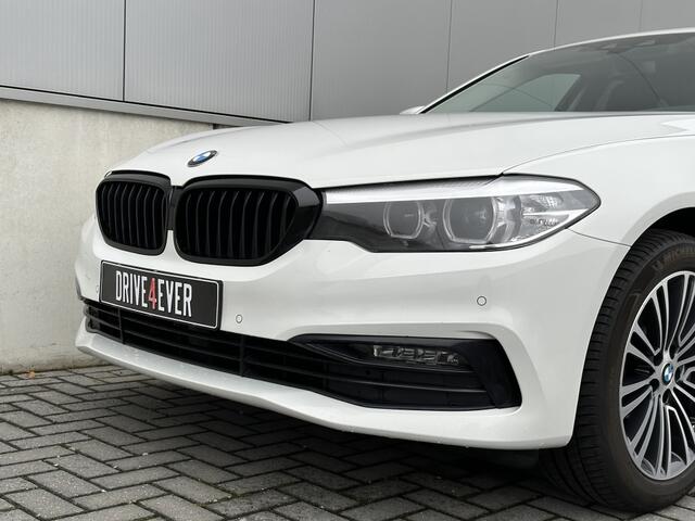 BMW 5-SERIE 530e iPerf High Exe 292pk PHEV 2020 NAVI VIRTUAL ECC PDC