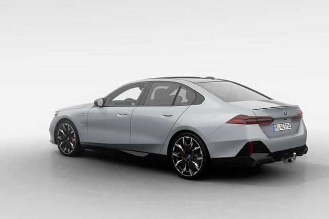 BMW 5-SERIE Sedan 530e M Sport Edition | M Sport Pro | Innovation Pack | Travel Pack | Comfort Pack