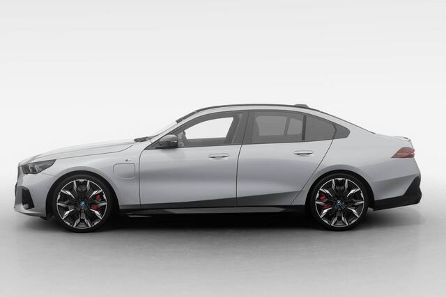 BMW 5-SERIE Sedan 530e M Sport Edition | M Sport Pro | Innovation Pack | Travel Pack | Comfort Pack