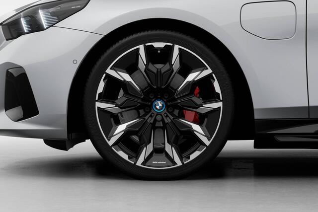 BMW 5-SERIE Sedan 530e M Sport Edition | M Sport Pro | Innovation Pack | Travel Pack | Comfort Pack