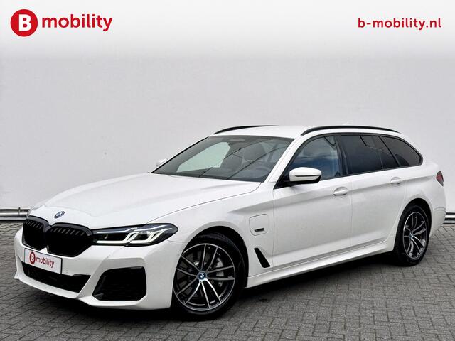 BMW 5-SERIE Touring 530e xDrive High Executive M-Sport Trekhaak 2.000kg | Laserlight | Adaptive Cruise Control | Head-Up Display | Hifi | DAB | Achteruitrijcamera | Sportstoelen |