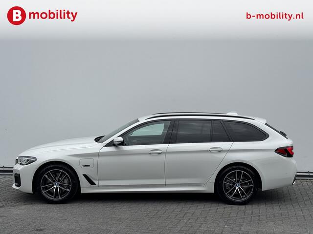 BMW 5-SERIE Touring 530e xDrive High Executive M-Sport Trekhaak 2.000kg | Laserlight | Adaptive Cruise Control | Head-Up Display | Hifi | DAB | Achteruitrijcamera | Sportstoelen |