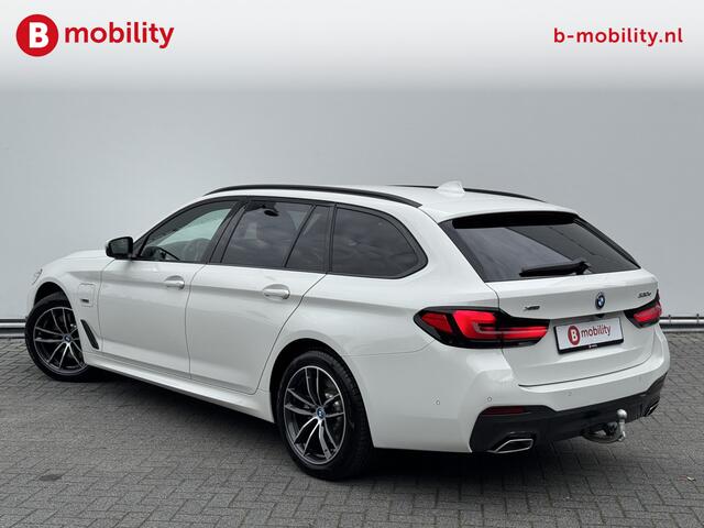 BMW 5-SERIE Touring 530e xDrive High Executive M-Sport Trekhaak 2.000kg | Laserlight | Adaptive Cruise Control | Head-Up Display | Hifi | DAB | Achteruitrijcamera | Sportstoelen |