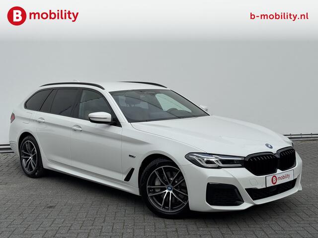 BMW 5-SERIE Touring 530e xDrive High Executive M-Sport Trekhaak 2.000kg | Laserlight | Adaptive Cruise Control | Head-Up Display | Hifi | DAB | Achteruitrijcamera | Sportstoelen |