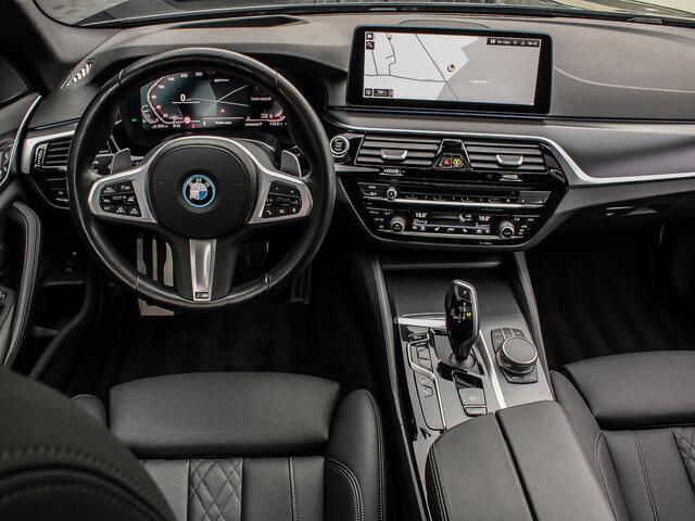 BMW 5-SERIE Touring 530e 292PK High Executive M-Sport | LASER LED | HEAD-UP | PANORAMADAK | SHADOW LINE | ADAPTIVE CRUISE |