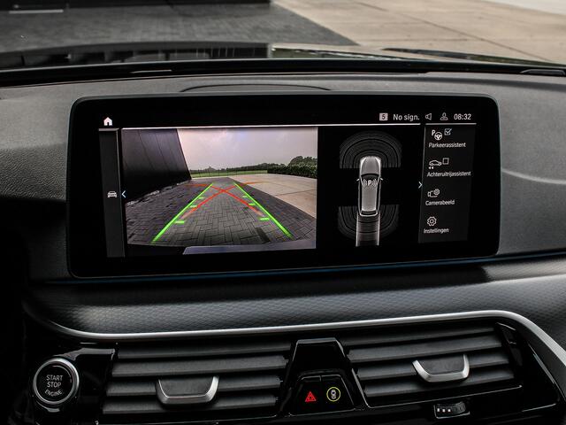 BMW 5-SERIE Touring 530e 292PK High Executive M-Sport | LASER LED | HEAD-UP | PANORAMADAK | SHADOW LINE | ADAPTIVE CRUISE |