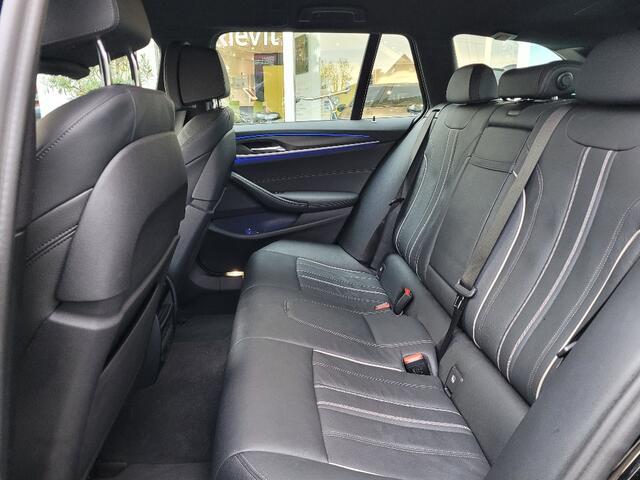 BMW 5-SERIE Touring 520i Business Edition Plus - Camera / Trekhaak