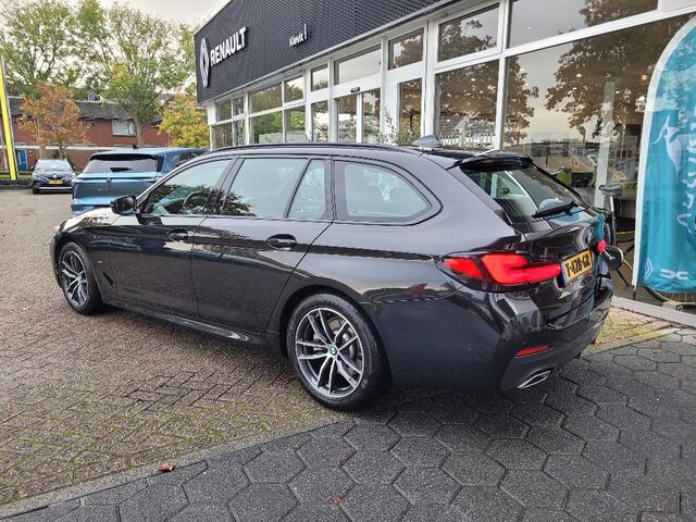 BMW 5-SERIE Touring 520i Business Edition Plus - Camera / Trekhaak