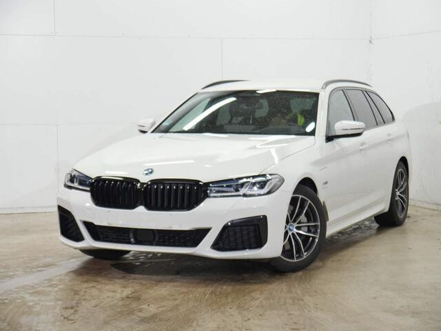 BMW 5-SERIE Touring 530e M-Sport | 2024!!! | Trekhaak | Leder | Camera | Driving Assistant Professional | Laser | Verwacht eind Nov.