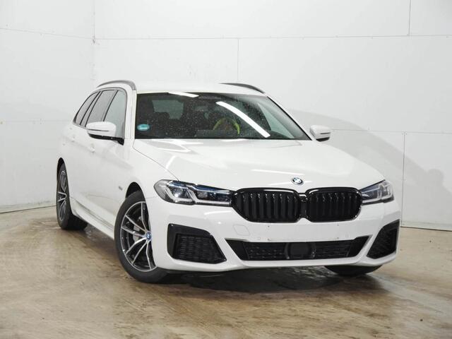 BMW 5-SERIE Touring 530e M-Sport | 2024!!! | Trekhaak | Leder | Camera | Driving Assistant Professional | Laser | Verwacht eind Nov.