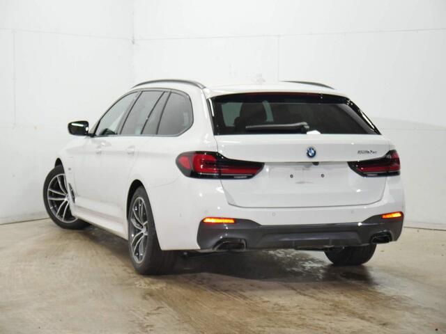 BMW 5-SERIE Touring 530e M-Sport | 2024!!! | Trekhaak | Leder | Camera | Driving Assistant Professional | Laser | Verwacht eind Nov.