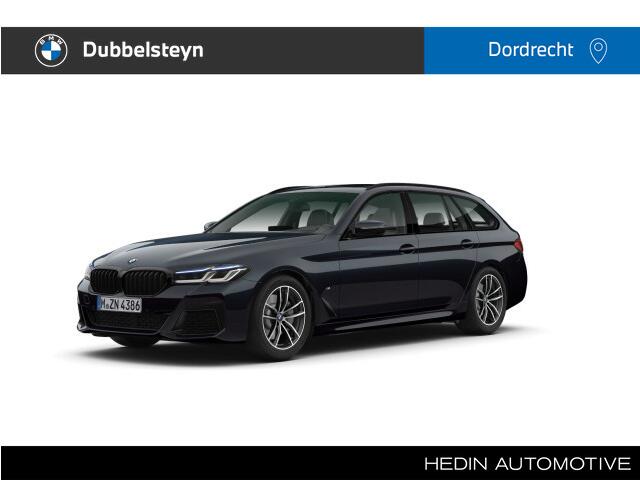 BMW 5-SERIE Touring 520i M-Sport | Panorama | Head-Up | Trekhaak | Laser | Hifi