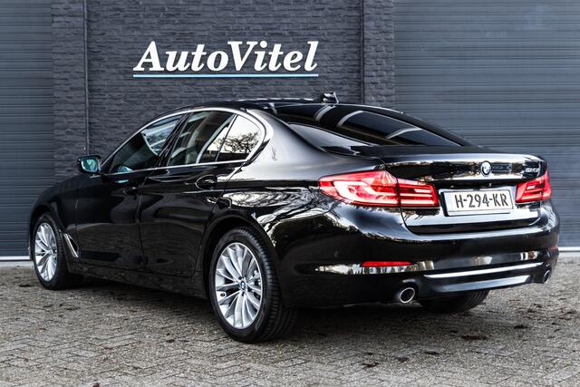 BMW 5-SERIE 520i High Executive Luxury Line | Live Cockpit Pro | Comfortleder | Adaptive LED | Comfort Access | Memory