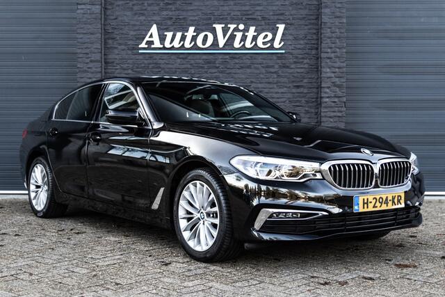 BMW 5-SERIE 520i High Executive Luxury Line | Live Cockpit Pro | Comfortleder | Adaptive LED | Comfort Access | Memory