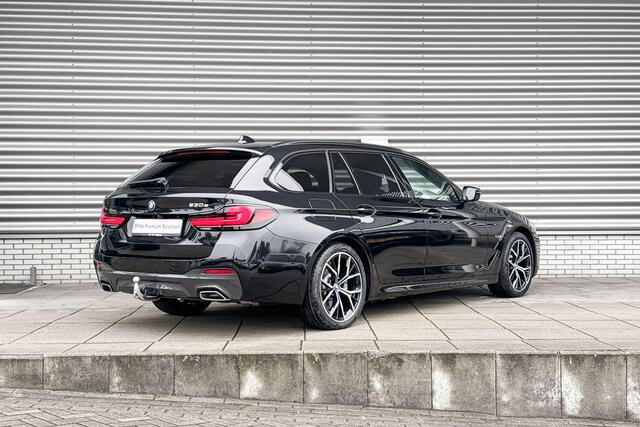 BMW 5-SERIE Touring 530e M Sport / Trekhaak