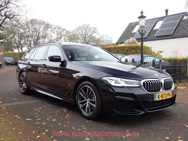 BMW 5-SERIE Touring 520i LCI M-PAKKET SHADOWLINE PANODAK/COMFORTLEER/TREKHAAK
