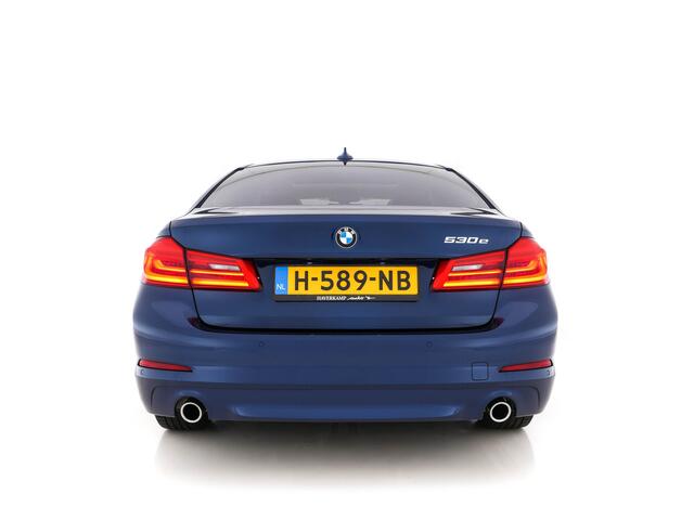 BMW 5-SERIE 530e iPerformance eDrive Edition (INCL.BTW) *PANO | DAKOTA-VOLLEDER | VIRTUAL-COCKPIT | FULL-LED | HIFI-SOUND | MEMORY-PACK | DAB+ | NAVI-FULLMAP | AMBIENT-LIGHT | ECC | PDC | CRUISE | COMFORT-SEATS | 17"ALU*