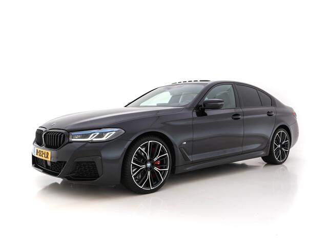 BMW 5-SERIE 540d xDrive High Executive M-Sportpack Aut. *PANO | DAKOTA-FULL-LEATHER | LASER-LIGHT | SOFT-CLOSE | HEAD-UP | ADAPT.CRUISE | M-SPORTSEATS | HARMAN/KARDON-SURROUND | SURROUND-VIEW | SHIFT-PADDLES | MEMORY-PACK | DIGI-COCKPIT | 20"