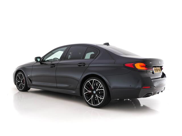 BMW 5-SERIE 540d xDrive High Executive M-Sportpack Aut. *PANO | DAKOTA-FULL-LEATHER | LASER-LIGHT | SOFT-CLOSE | HEAD-UP | ADAPT.CRUISE | M-SPORTSEATS | HARMAN/KARDON-SURROUND | SURROUND-VIEW | SHIFT-PADDLES | MEMORY-PACK | DIGI-COCKPIT | 20"