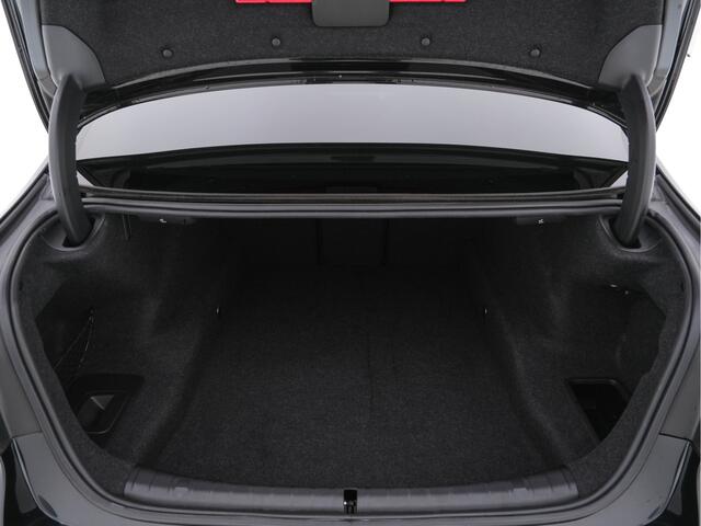 BMW 5-SERIE 540d xDrive High Executive M-Sportpack Aut. *PANO | DAKOTA-FULL-LEATHER | LASER-LIGHT | SOFT-CLOSE | HEAD-UP | ADAPT.CRUISE | M-SPORTSEATS | HARMAN/KARDON-SURROUND | SURROUND-VIEW | SHIFT-PADDLES | MEMORY-PACK | DIGI-COCKPIT | 20"