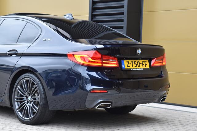 BMW 5-SERIE 530e iPerformance Executive * M-Sportpakket * Schuifdak * LED * Head-up * Keyless entry *