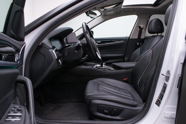 BMW 5-SERIE 540i xDrive Executive Edition | Pano| ACC| Head Up