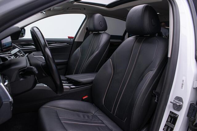 BMW 5-SERIE 540i xDrive Executive Edition | Pano| ACC| Head Up