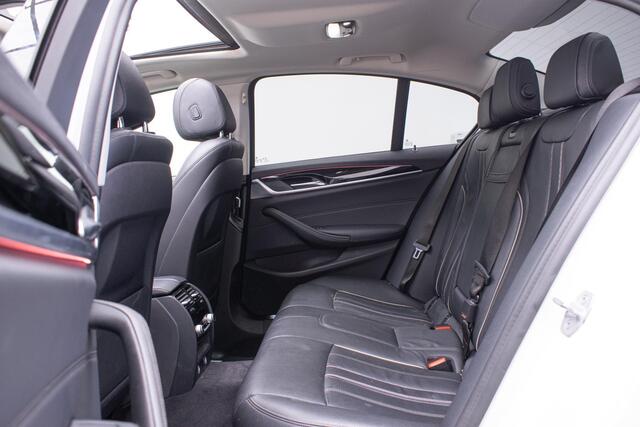 BMW 5-SERIE 540i xDrive Executive Edition | Pano| ACC| Head Up