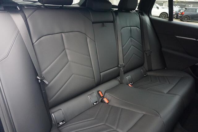 BMW 5-SERIE Touring 530e M Sport / Comfort Acces / Trekhaak / Harman Kardon / Driving Assistant Plus