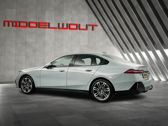 BMW 5-SERIE 520d High Exe/M-Pakket/DAB/Widescreen/BTW/A.Camera