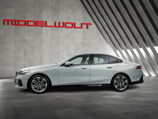 BMW 5-SERIE 520d High Exe/M-Pakket/DAB/Widescreen/BTW/A.Camera