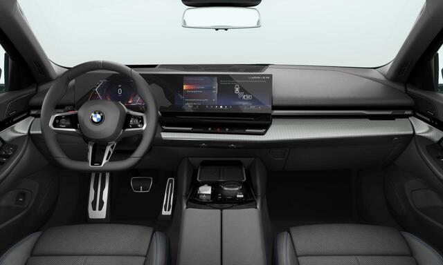 BMW 5-SERIE Sedan 520i M Sportpakket | Comfort Pack | Innovation Pack | Travel Pack | Elektr. Trekhaak