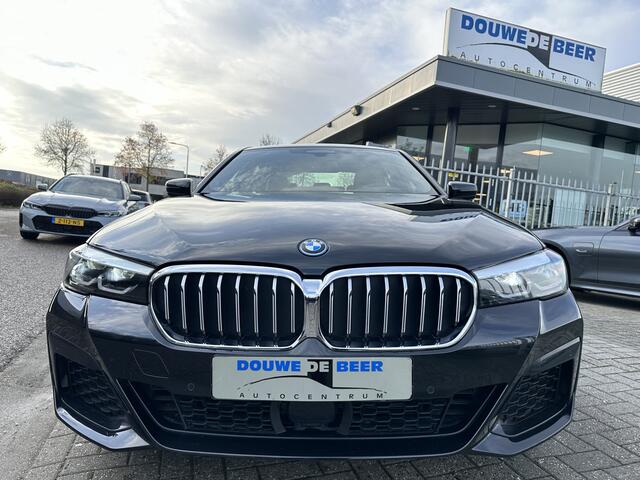 BMW 5-SERIE 530e M Sport Adapt. Cruise | Spiegelpakket | Stuur & Stoelverw. |