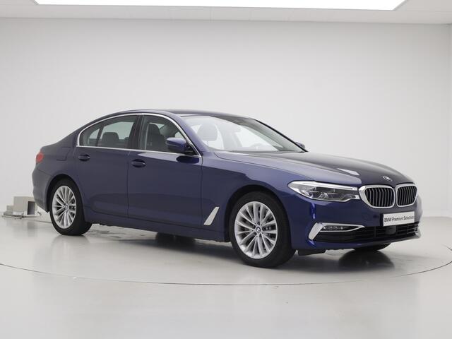 BMW 5-SERIE 530e xDrive Luxury | Active Cruise Control | Trekhaak | Softclose |