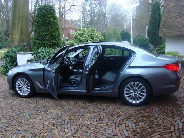 BMW 5-SERIE 520i High Executive Edition Luxury line