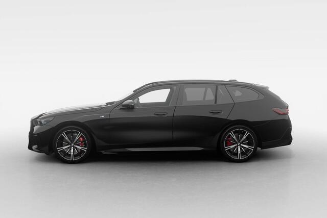 BMW 5-SERIE Touring 520i | M Sport Pro | Innovation Pack | Travel Pack | Comfort Pack