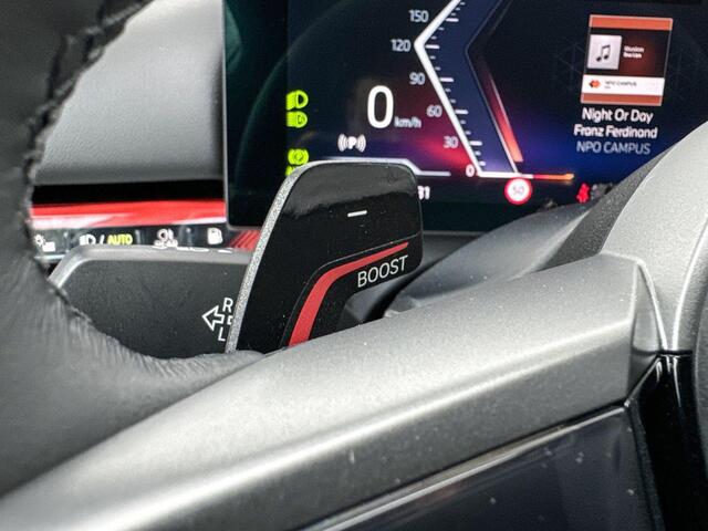 BMW 5-SERIE Sedan 550e xDrive M-Sport Pro Stuurwielrand Verwarming / Adaptief Onderstel Prof / Comfort Acces / Pano Dak / Shadow Line Koplampen / Stoelventilatie / Stoelverwarming Voor & Achter / Driving Assistant Prof / Parking Assistant Prof / Harman Kardon / M Ext